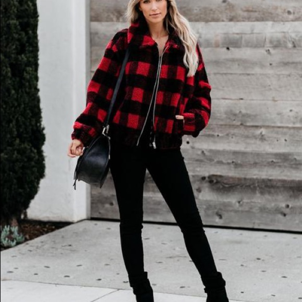 Vici pocketed plaid teddy jacket size M